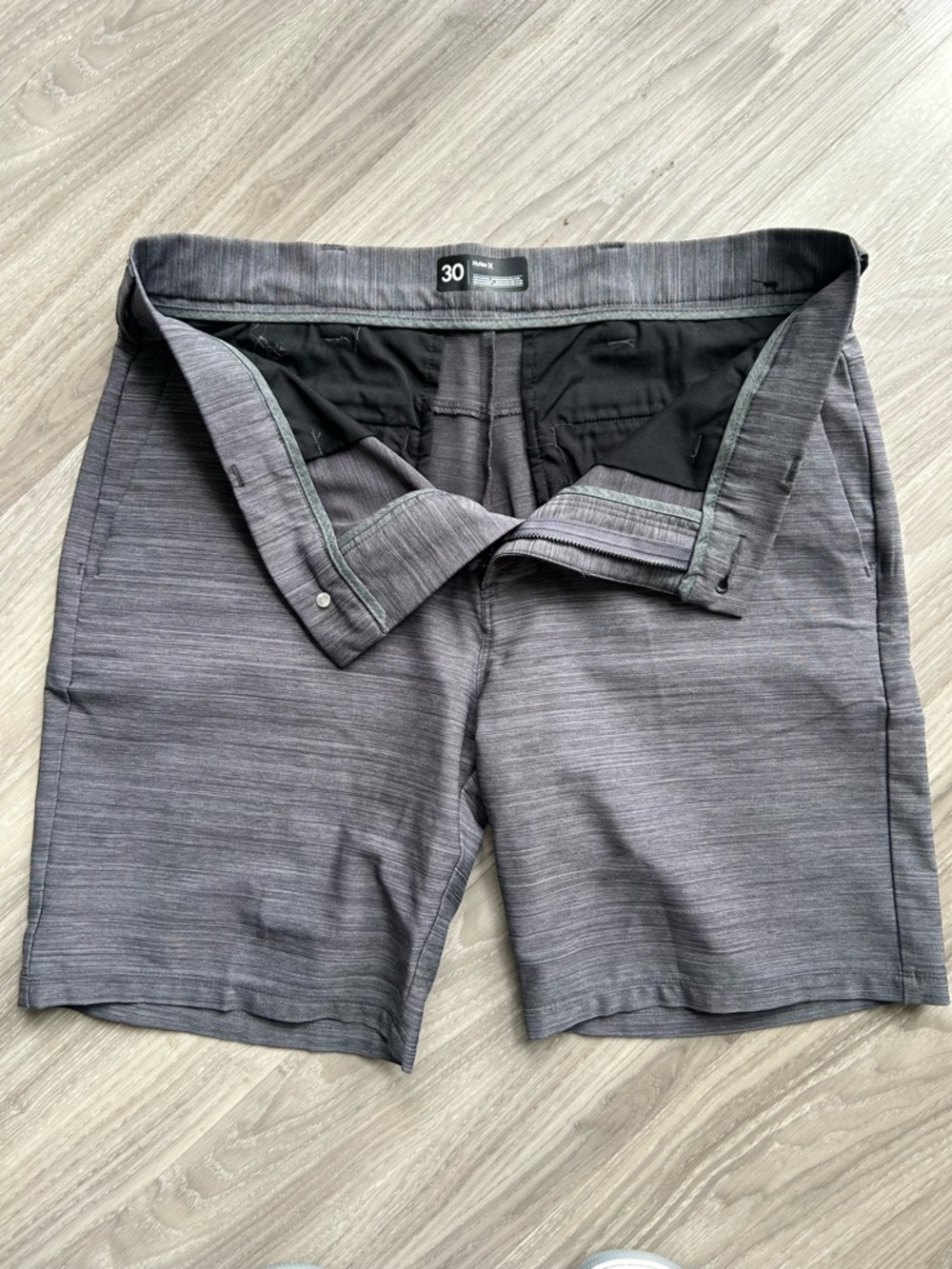 Hurley | Walkshorts Series w/ Nike Dri-FIT (Size 30" Waist) - Picture 3 of 10